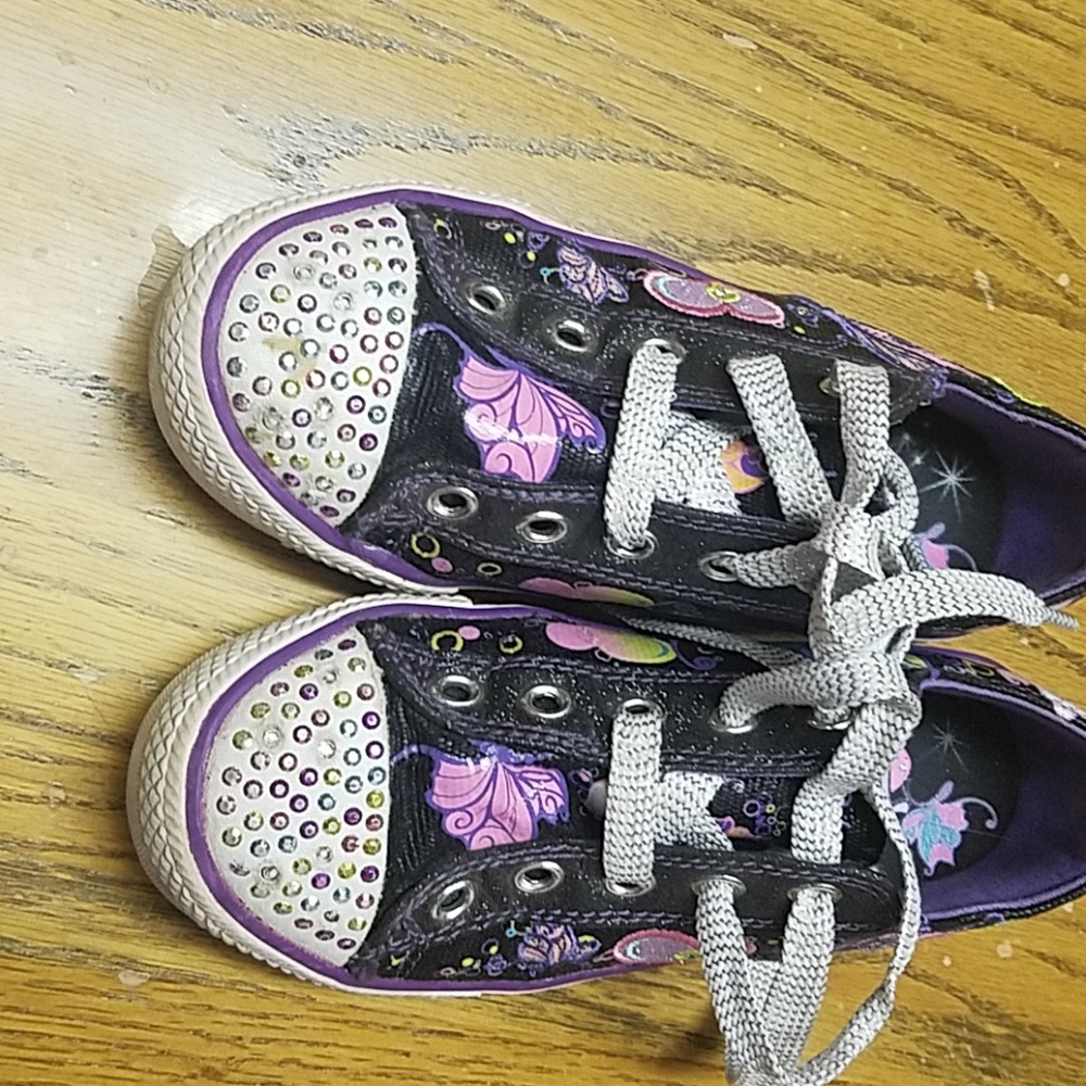 Girls light up sketchers
